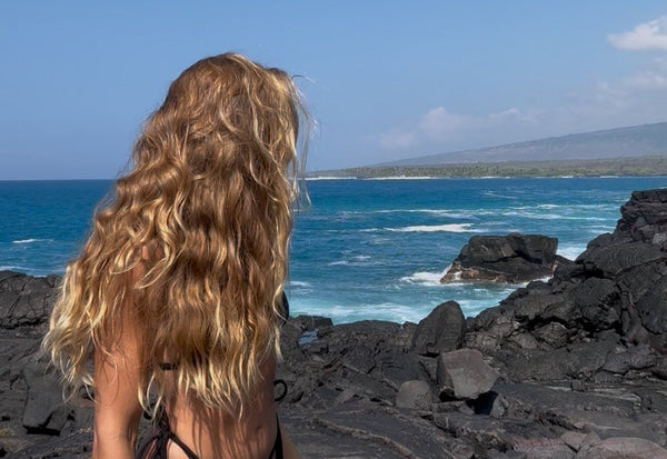 Using Vinegar to Wash your Hair: Reset the Hair Microbiome